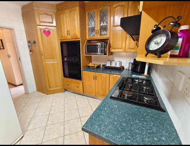 3 BEDROOM HOUSE FOR SALE IN MAGALIESKRUIN